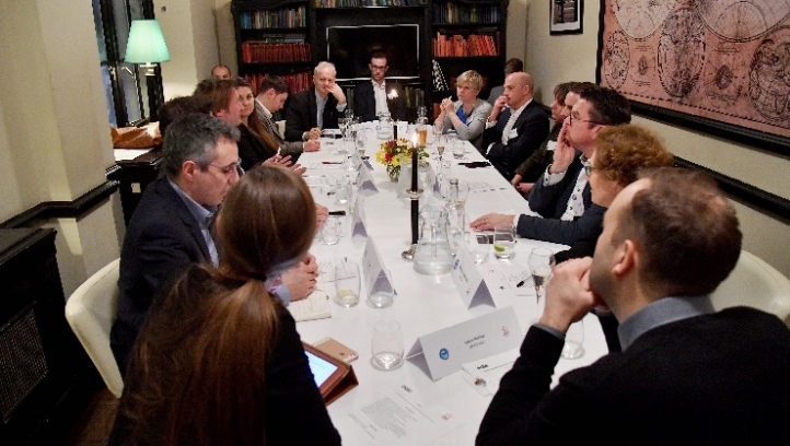 Circular Roundtable How Can Businesses, Round Table Solutions