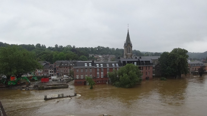Sur la photo : inondations dans l'ouest de l'Allemagne cet été. Photo : Regine Fabri, CC BY-SA 4.0 https://en.wikipedia.org/wiki/2021_European_floods#/media/File:Floods_16_July_2021,_Belgium,_Tilff_1.jpg
