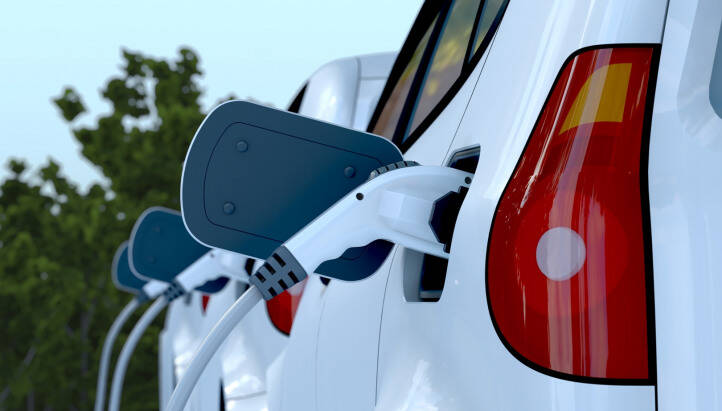 5 reasons to switch your business to electric vehicles in 2021
