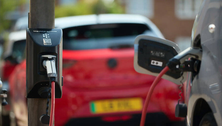Number of EV charging points in Britain growing rapidly, data shows