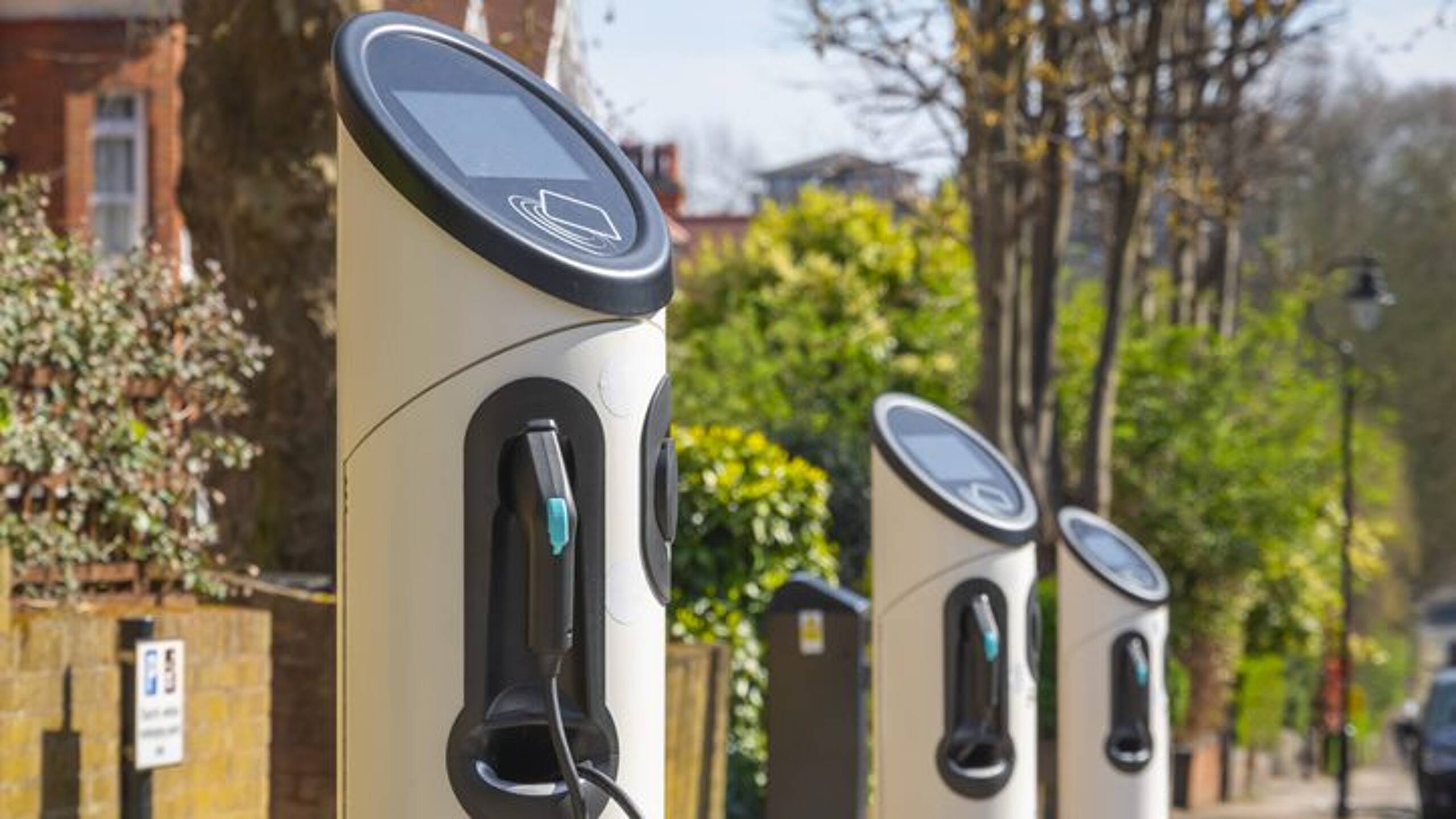 Yorkshire Water to install up to 1,000 EV chargers across sites and employee homes