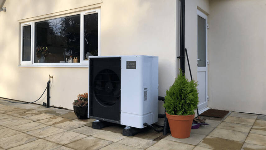 Heat pumps and EVs still too expensive for the majority of Brits, survey finds