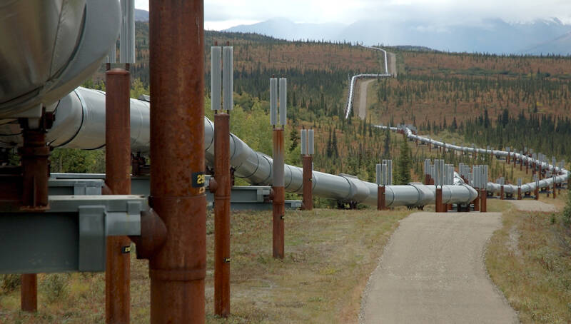 Report: Oil pipeline plans would jeopardise Paris Agreement