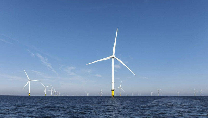 Ørsted to go ahead with world’s largest offshore wind farm in Britain