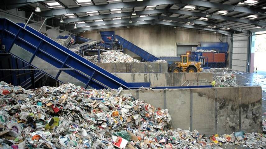 Plastic budgets: Climate Change Act model could solve UK plastics crisis, MPs claim