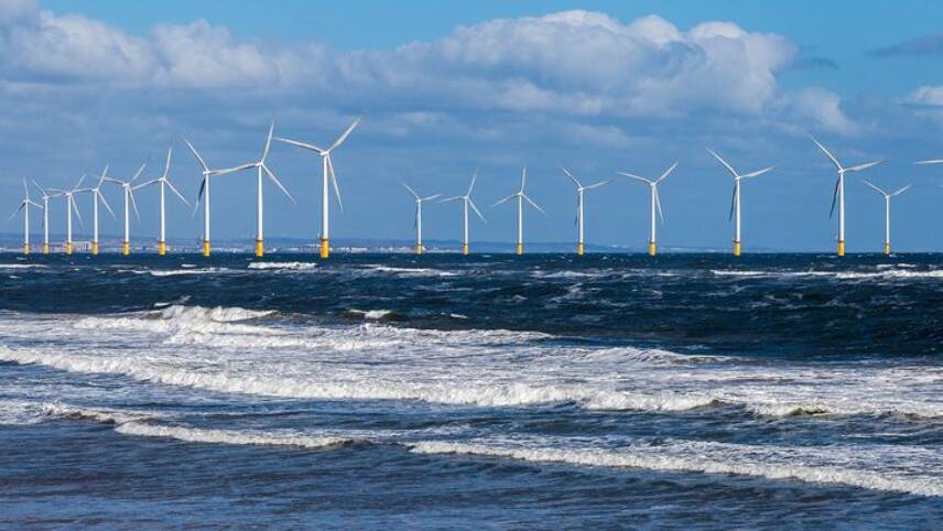 UK wind energy generation smashes record again