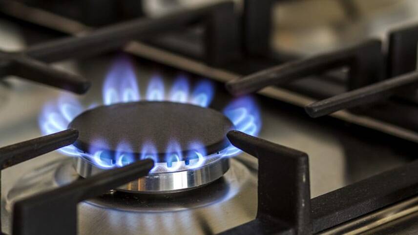 UK gas must be ‘completely’ decarbonised by 2050, says think-tank