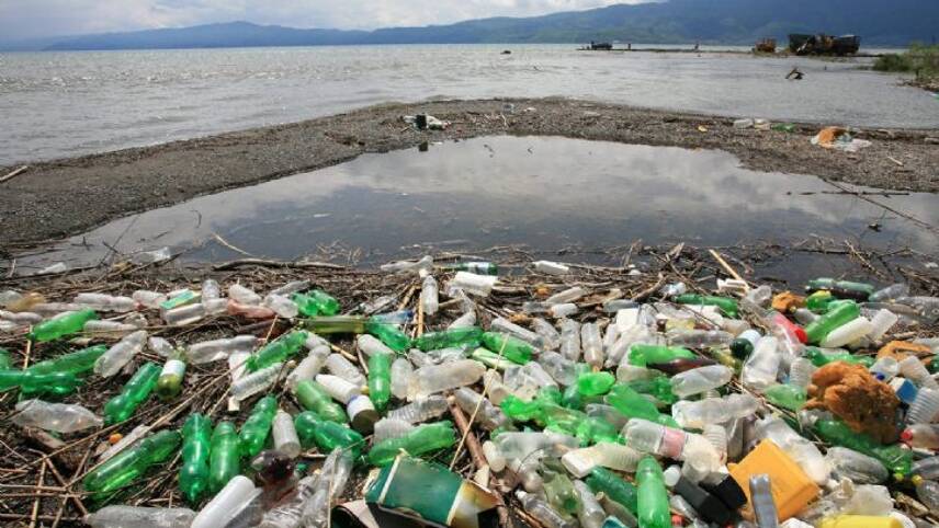 Business giants team up to combat plastic pollution ‘leaks’
