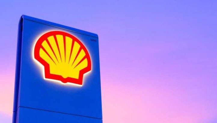 Shell reduces renewable energy pipeline, raises shareholder payouts