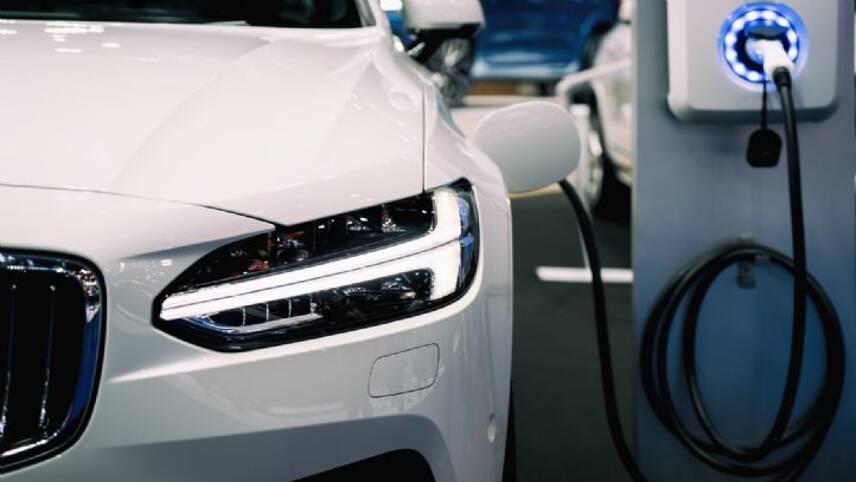 Councils stall on adding charging points for electric vehicles