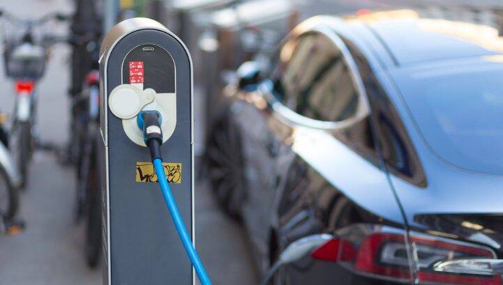National Grid: Electric cars could form battery hubs to store renewable energy