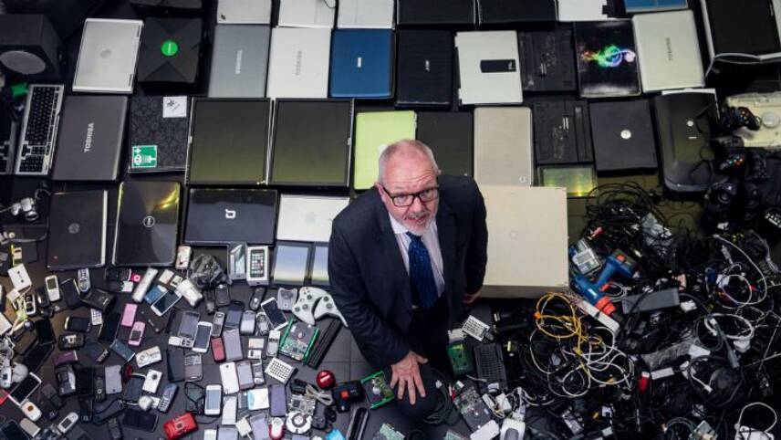 Hoarding old gadgets ‘preventing circular economy shift’ and ‘spurring rare mineral shortages’