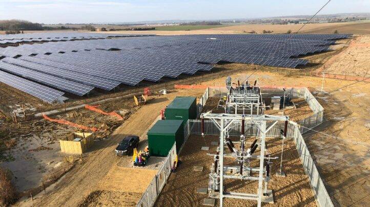 UK’s largest subsidy-free solar farm powers up