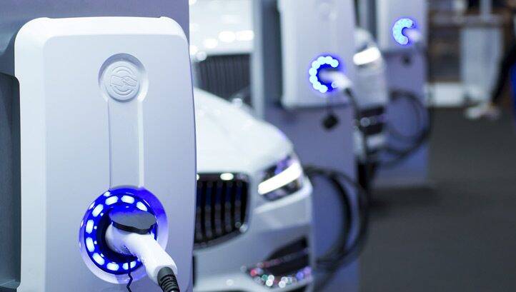 Massive rise in EV charging points needed to reach EU climate goals, analysis finds