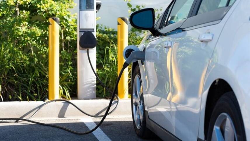 Switching fleets to electric vehicles: edie launches free business guide