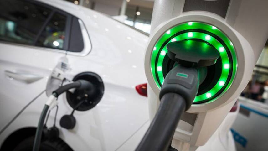 Five key considerations for businesses investing in electric vehicles
