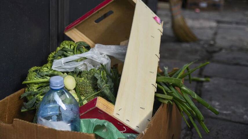 Food retailers urged to disclose emissions from food loss and waste