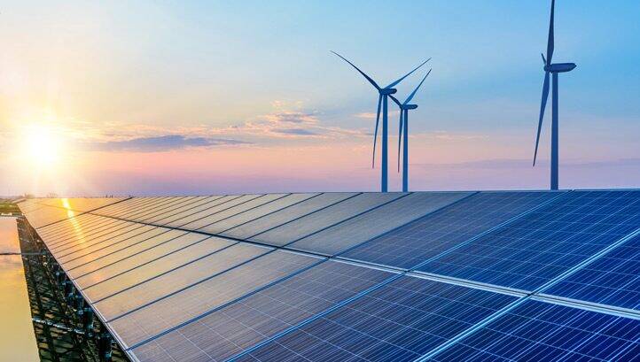 Clean energy sector boosted global economy by $320bn in 2023