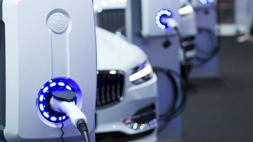 Government confirms 2030 ban on petrol and diesel cars, unveils £20m electric vehicle package