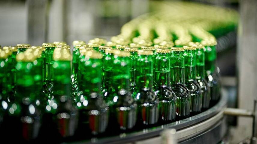 AB InBev cuts emissions through new lightweight beer bottle design