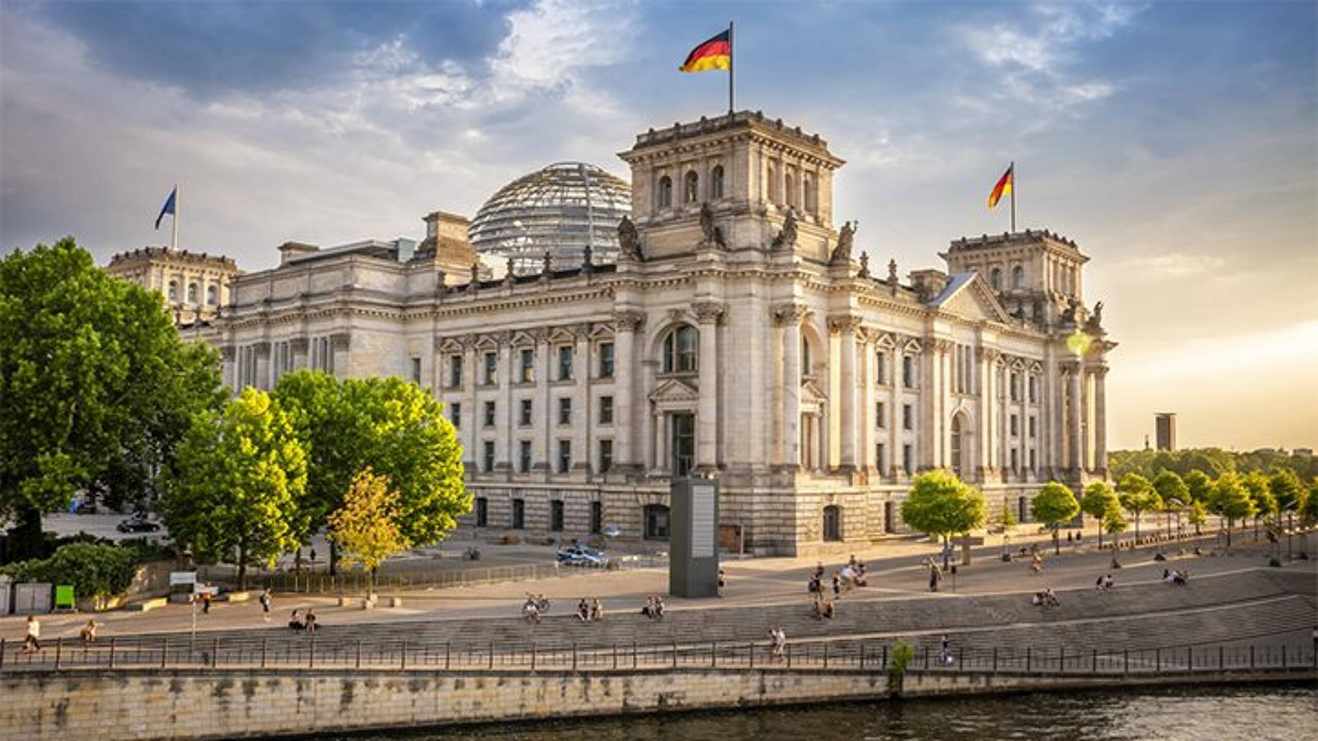 German government passes €212bn climate fund