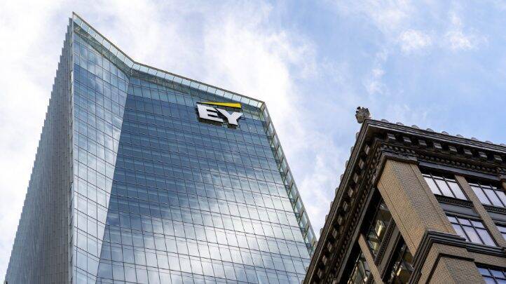 EY to hire 1,300 UK professionals for new ‘Carbon’ arm