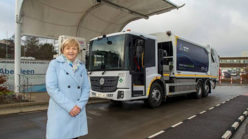 UK’s first hydrogen-only bin lorry unveiled in Aberdeen