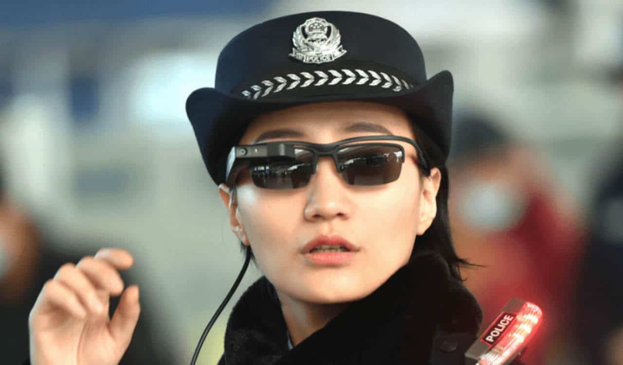 Chinese police adopt smart glass technology
