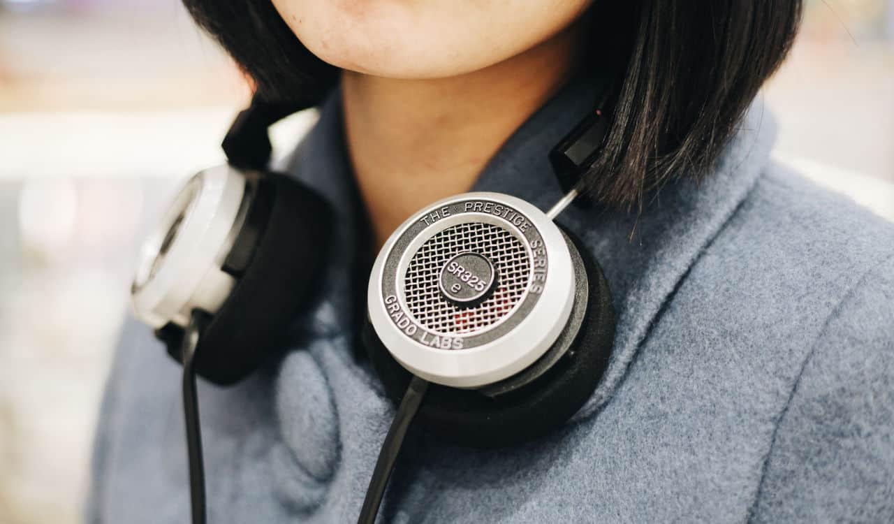 Tech startup lets users interact with specific moments in podcasts