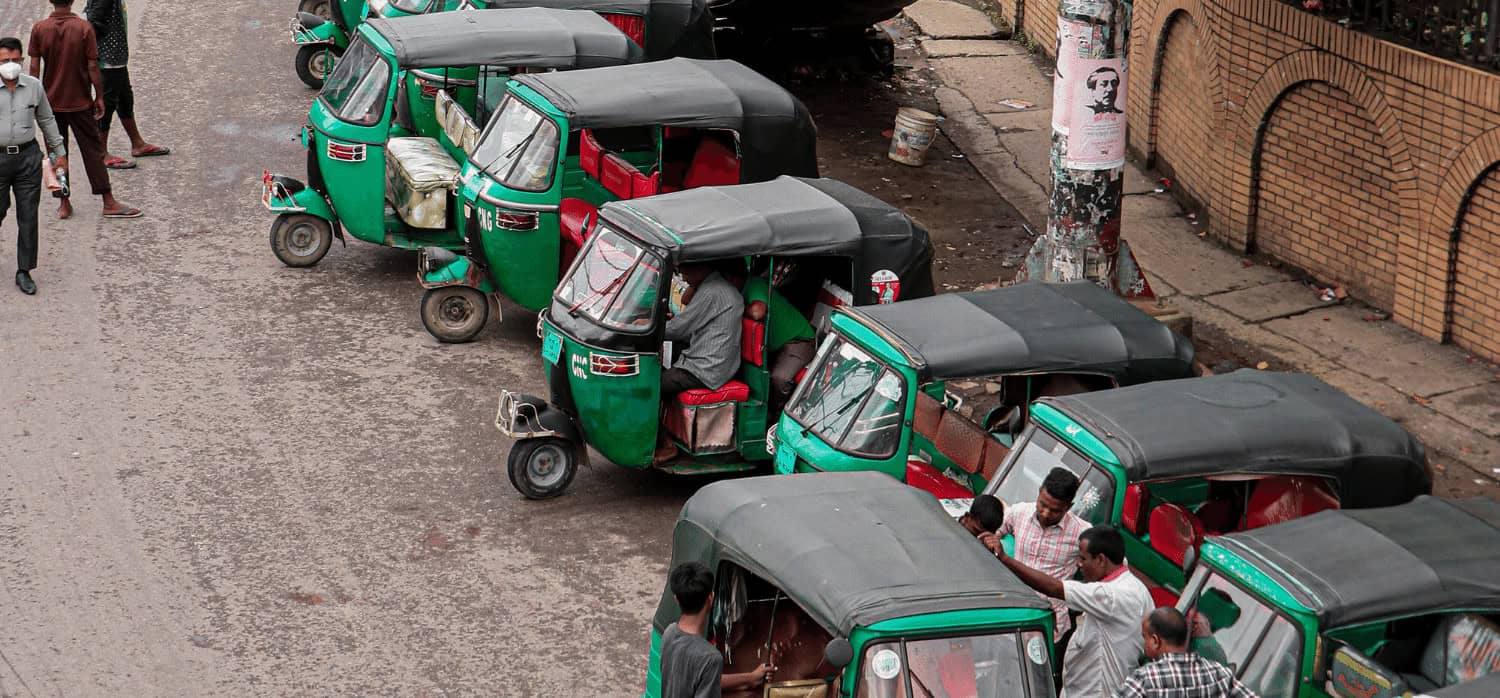 A rooftop garden helps keep rickshaw cool