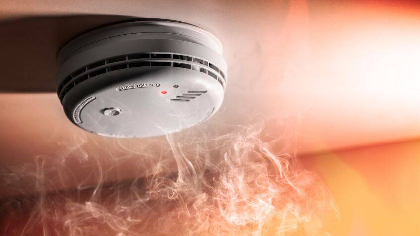 Battery-free hydrovoltaic fire alarms
