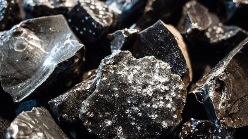 Turning CO2 into green graphite