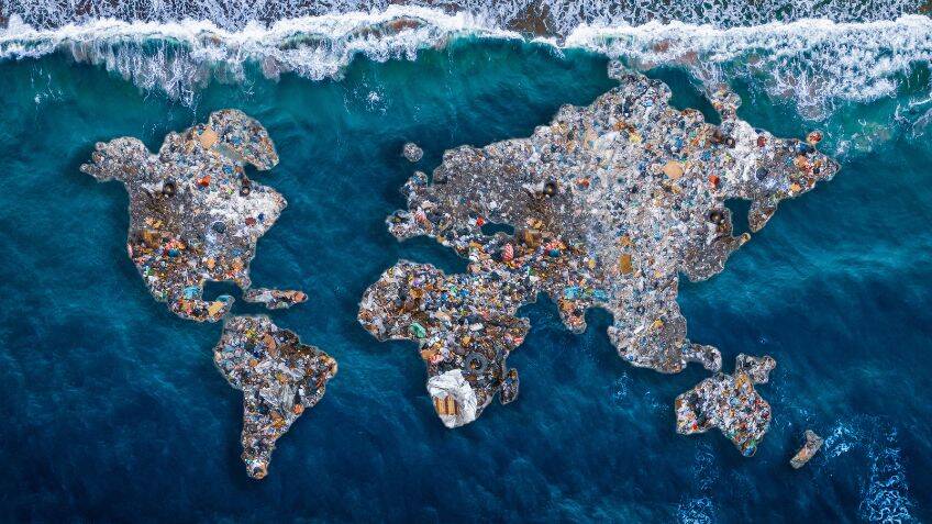 AI-powered mapping of ocean plastic
