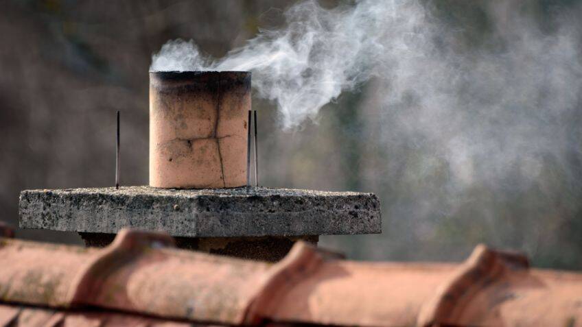 A material uses sunlight to tackle air pollution