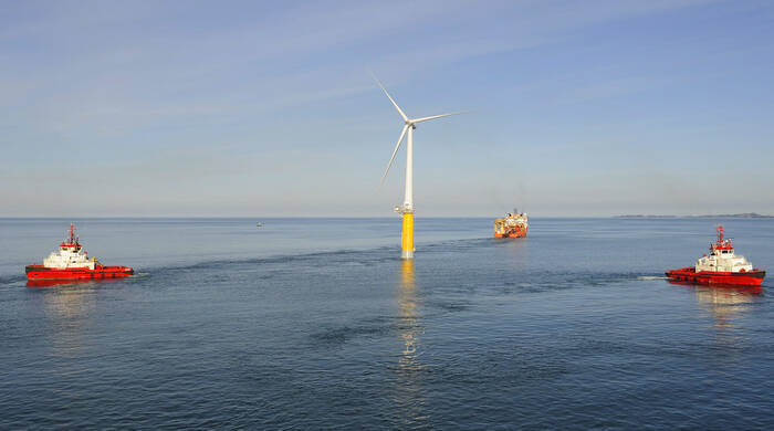 Statoil 30MW floating windfarm pilot gets green light