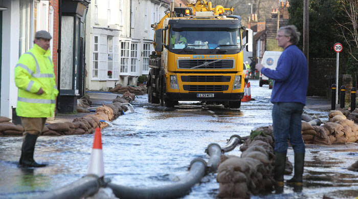 Ban automatic sewer connections to promote SuDS, urge MPs