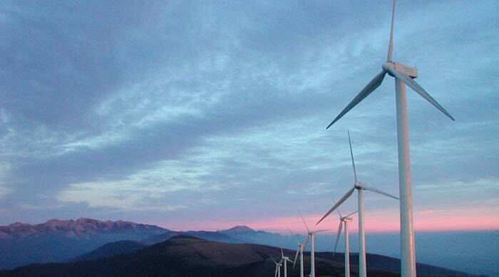 UK auction to hand out £315m to 27 renewables projects