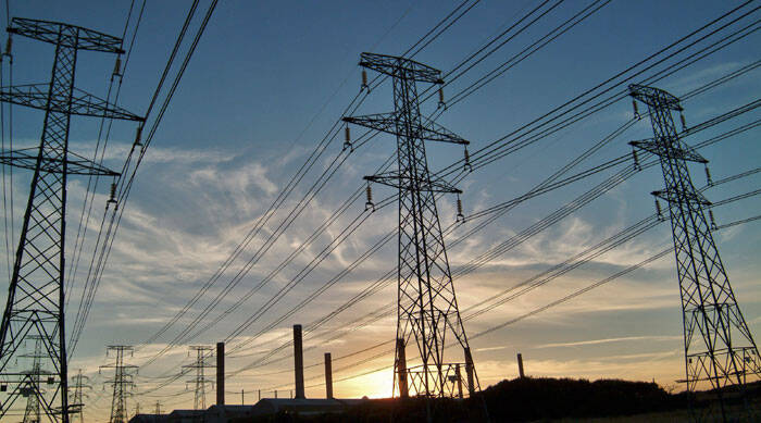 Decc to consider national electricity network charge