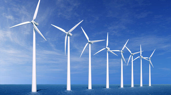 Aberdeen offshore windfarm gets £300m funding boost