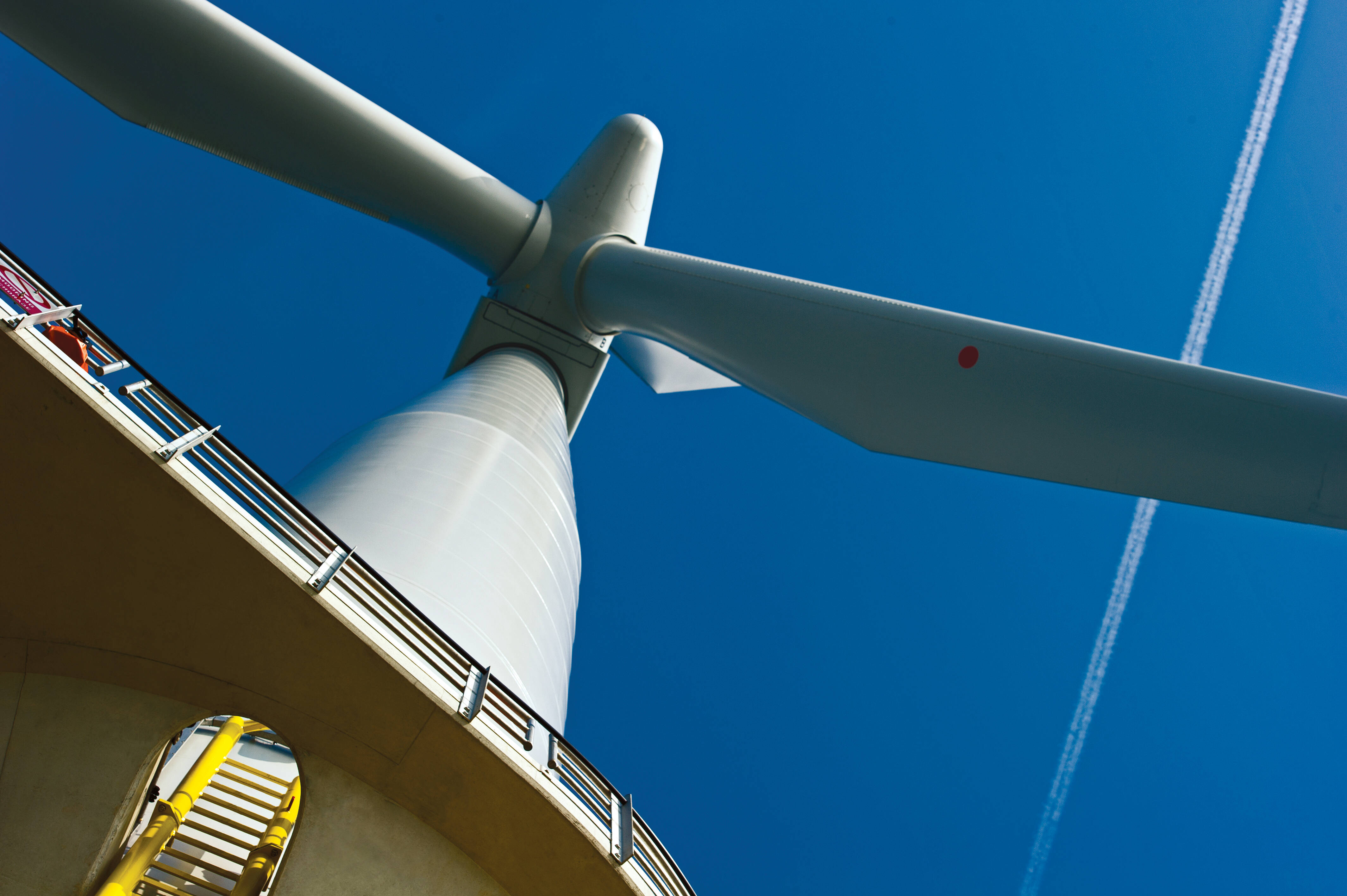 Offshore wind players pledge to bring costs below €80/MWh by 2025