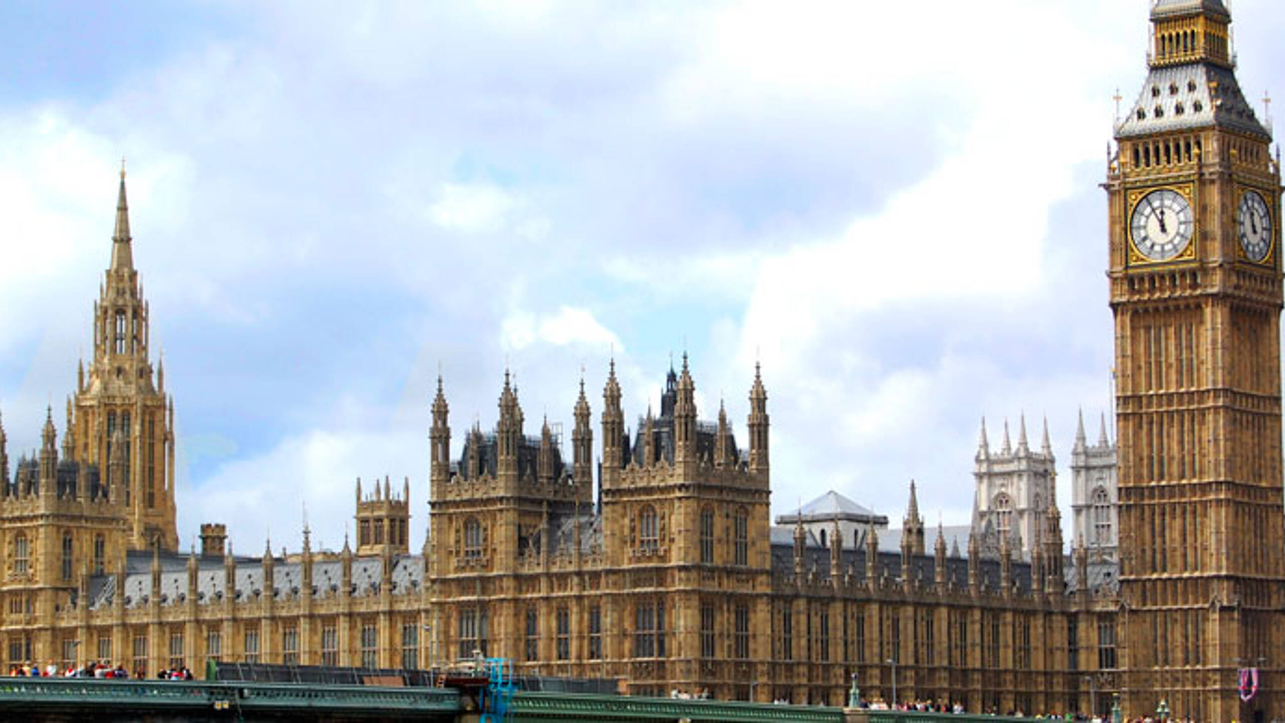 Lib Dems back onshore wind and solar