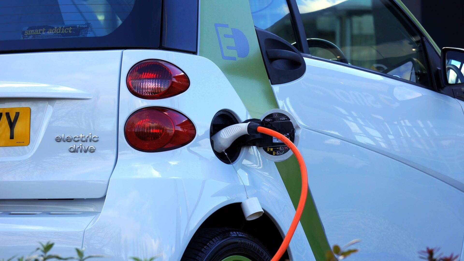 Streamlined permitting rules for EV chargepoint installations