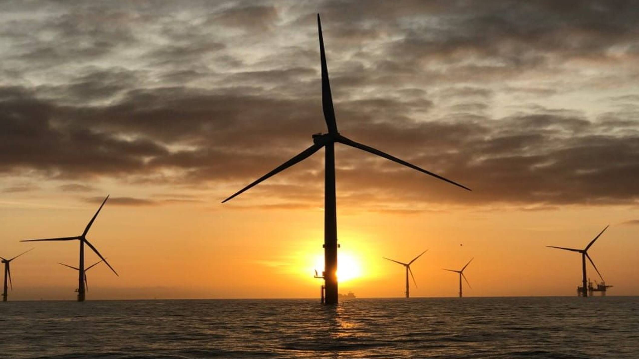 UK clings on to second spot in global offshore wind rankings