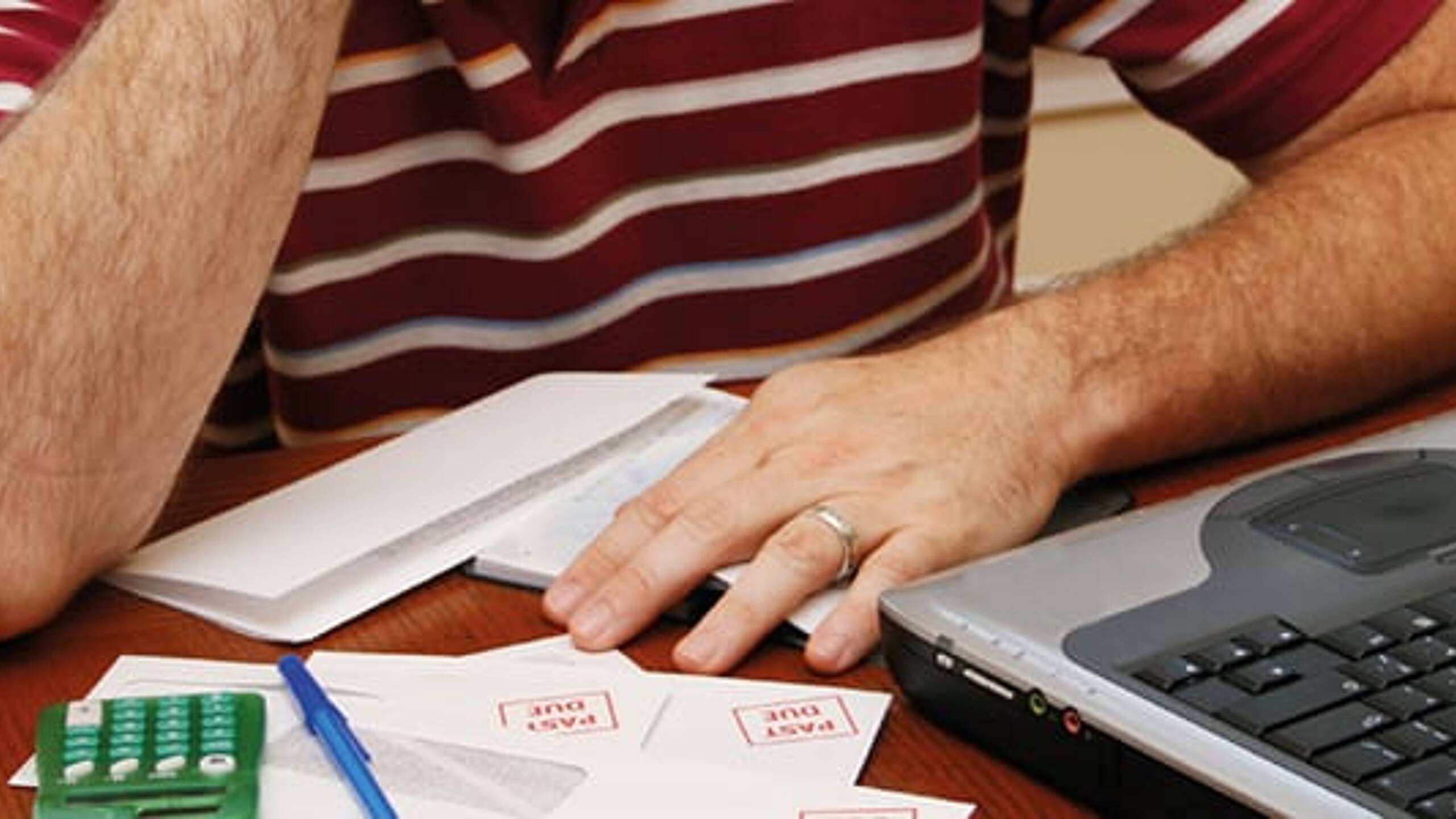 Rise in single men seeking bill support